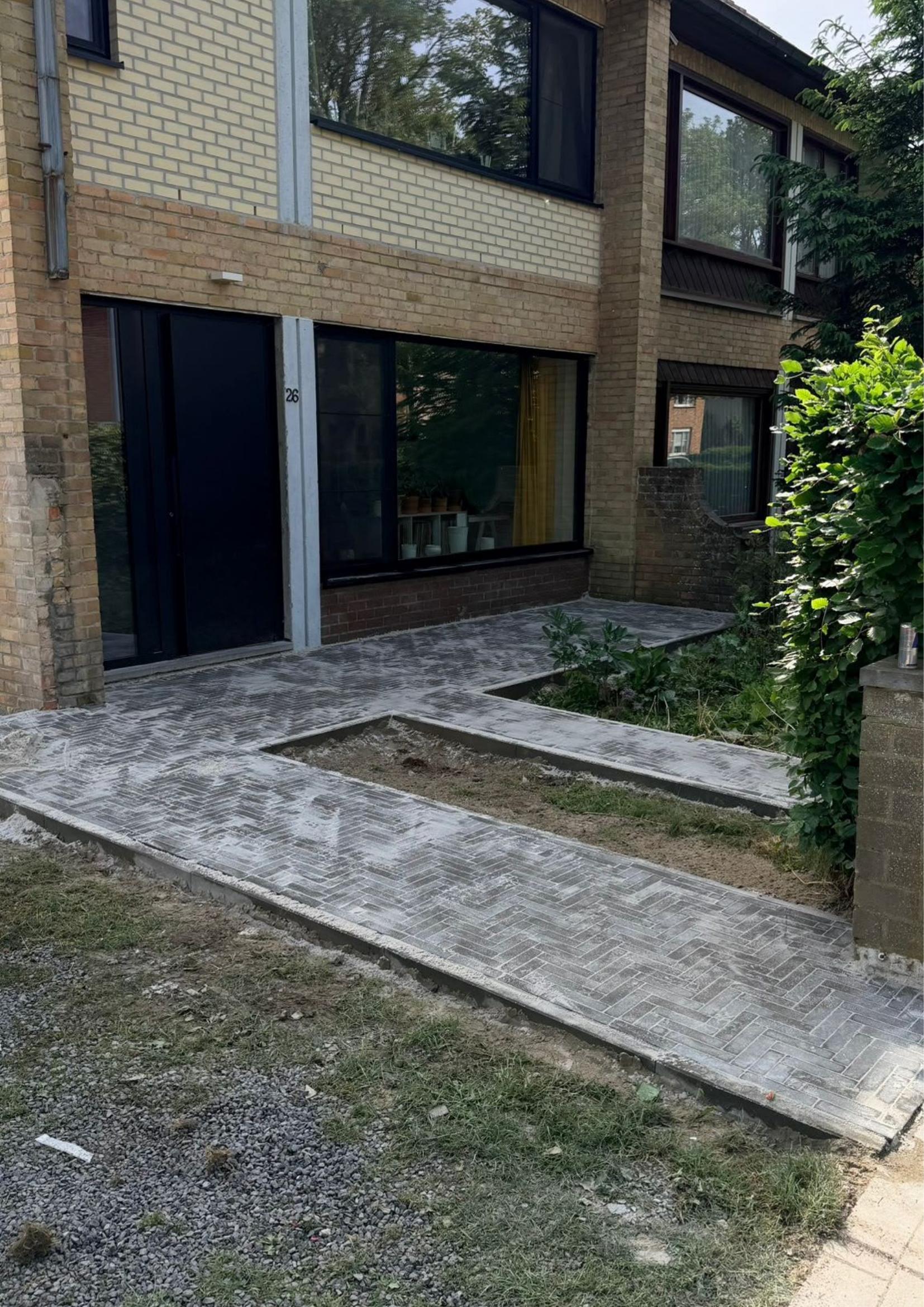 Na foto van klinkeroprit aangelegd door OZ Tech — realisatie 2